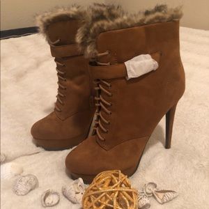 WMN’ SZ 10 LUICHINY CAMEL IMISUEDE 6” HEEL BOOTS!!